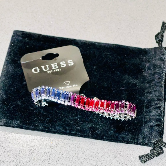✨ GUESS⭐️ Baguette & Crystal Line
Bracelet. COLOR: Multi/Silver - Picture 9 of 9